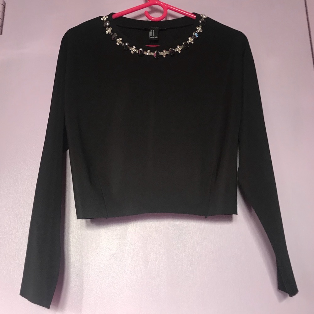 Cropped Black Top